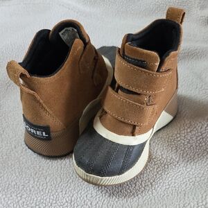 Sorel Kids' Tan and Gray Boots Sz. 9
